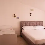 Flagnest - Vintage Comfort Apartamento
