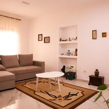 Flagnest - Vintage Comfort Tirana