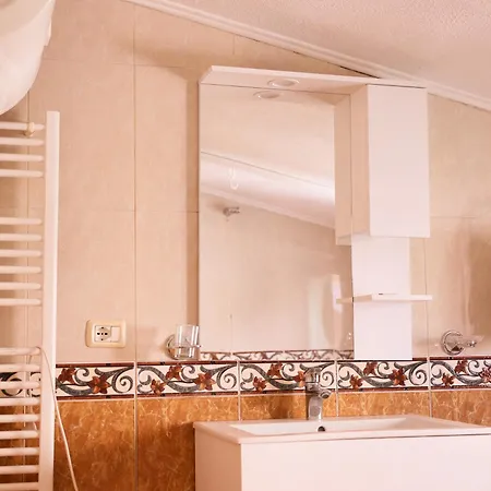 Flagnest - Vintage Comfort Appartamento Tirana