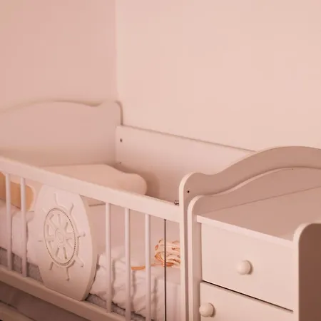 Flagnest - Vintage Comfort * تيرانا