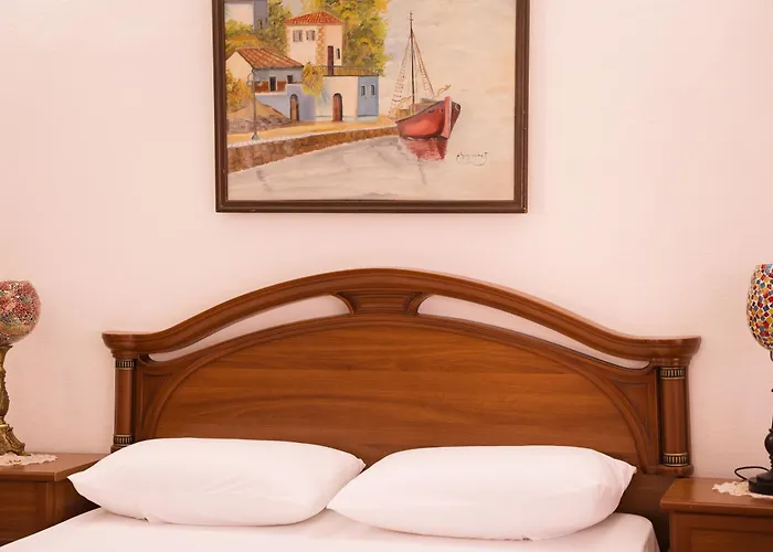 Flagnest - Vintage Comfort * Tirana