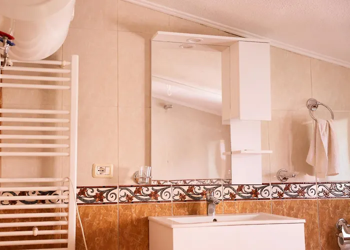 Flagnest - Vintage Comfort Appartement Tirana