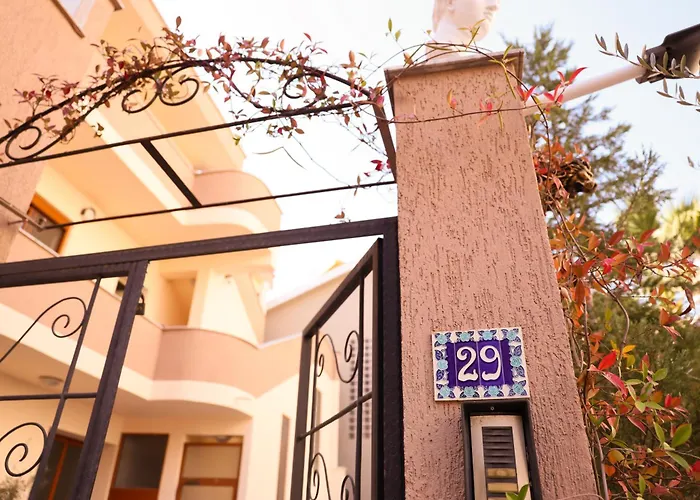 Appartement Flagnest - Vintage Comfort Tirana